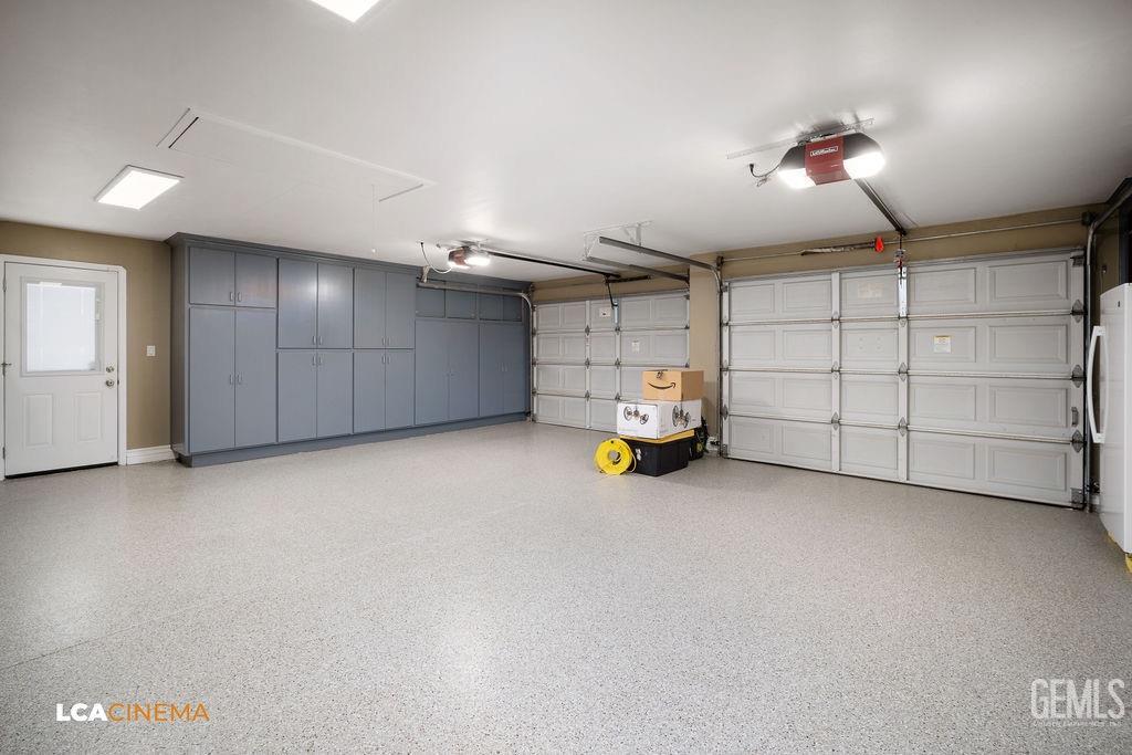 Undisclosed Address Shafter, CA 93263 - Photo 23 of 34 a view of a garage