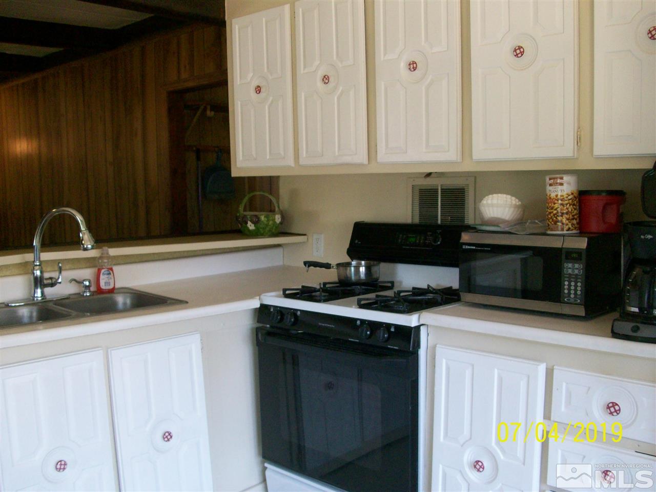 474 Niles Way Reno, NV 89506 - Photo 7 of 19 Photo 7