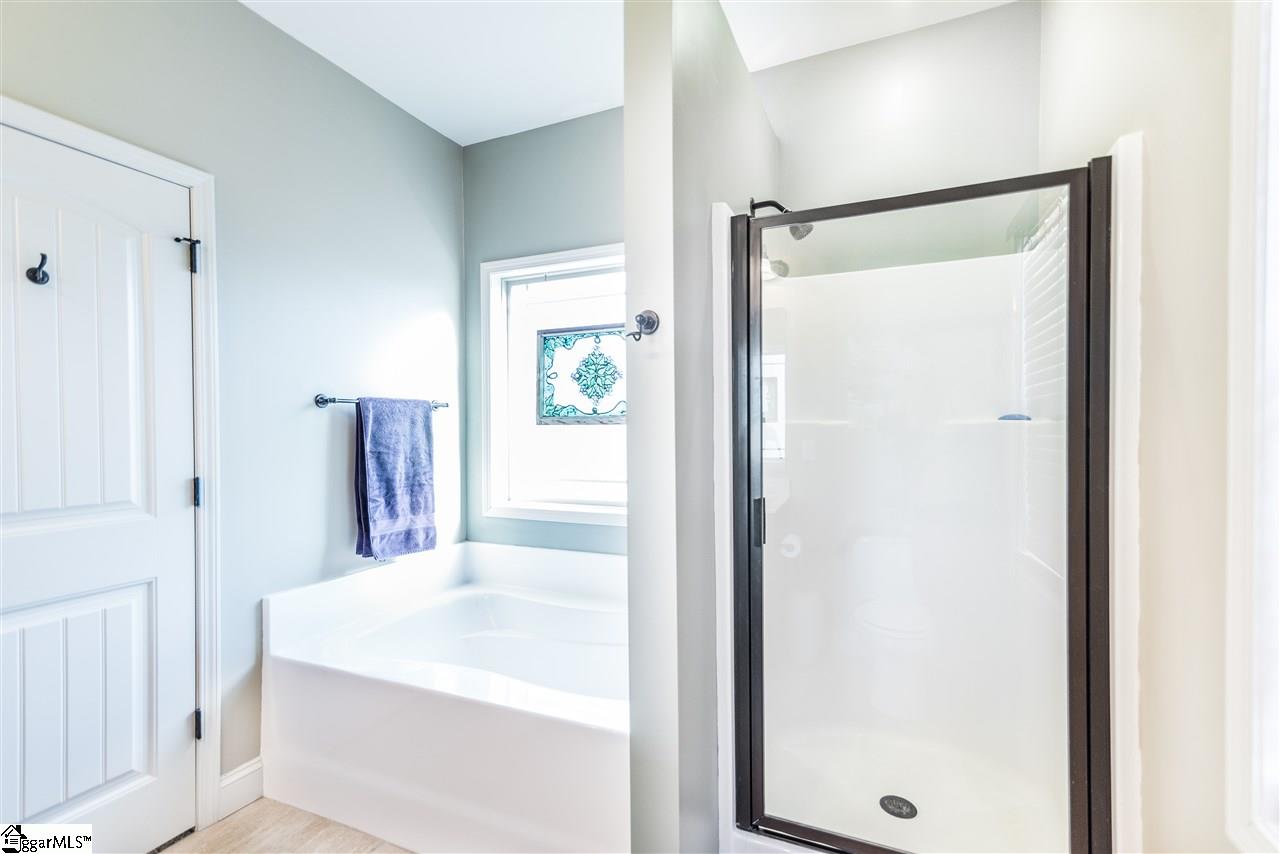 26 Caperton Way Greer, SC 29651 - Photo 13 of 23 Garden Tub and walk in shower.