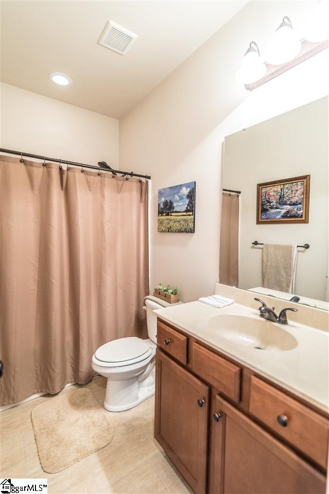 26 Caperton Way Greer, SC 29651 - Photo 18 of 23 Second Full Bath