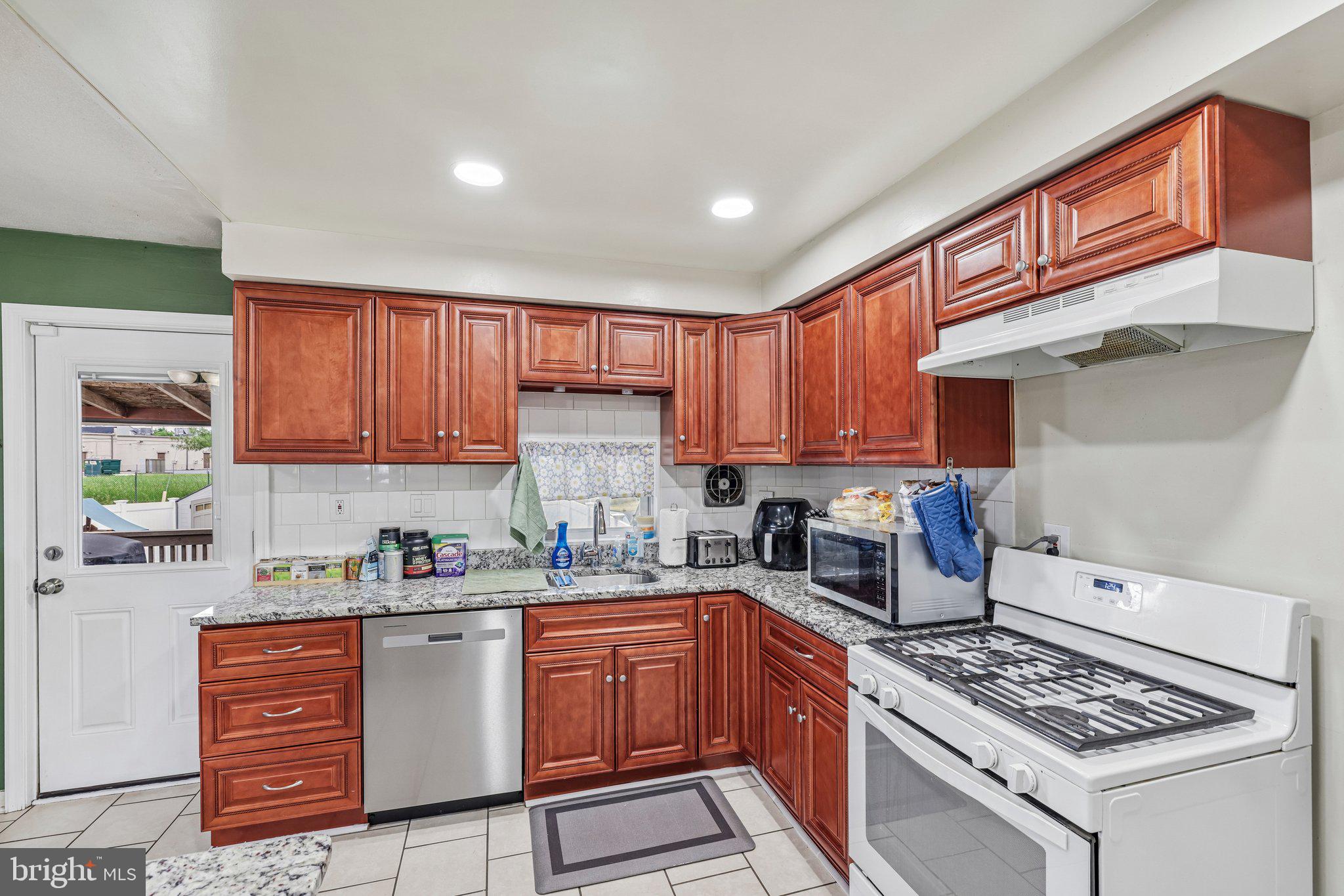 1640 Poles Road Baltimore, MD 21221 - Photo 17 of 55 Gallery Image 17