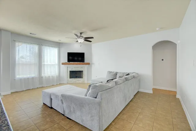 $375,000 | 326 Polar Bear Trail, Crosby, TX 77532