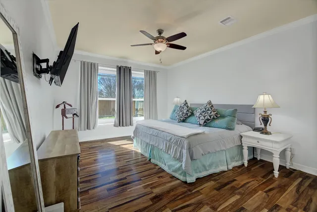 $375,000 | 326 Polar Bear Trail, Crosby, TX 77532