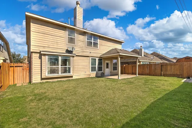 $375,000 | 326 Polar Bear Trail, Crosby, TX 77532