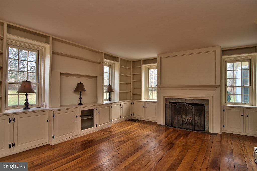 3055 Haupts Bridge Road Riegelsville, PA 18077 - Photo 26 of 65 Family Rm w oak flrs, frplc, & built-ins