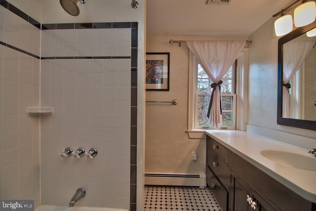 3055 Haupts Bridge Road Riegelsville, PA 18077 - Photo 44 of 65 3rd bathroom