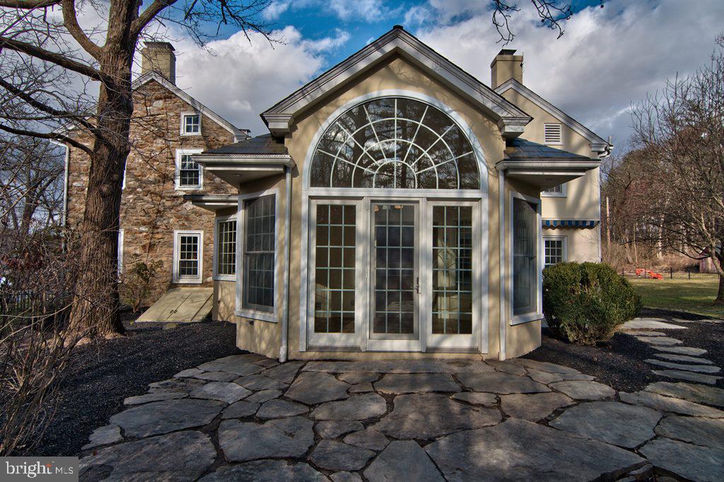 3055 Haupts Bridge Road Riegelsville, PA 18077 - Photo 48 of 65 Patio with views of dining room