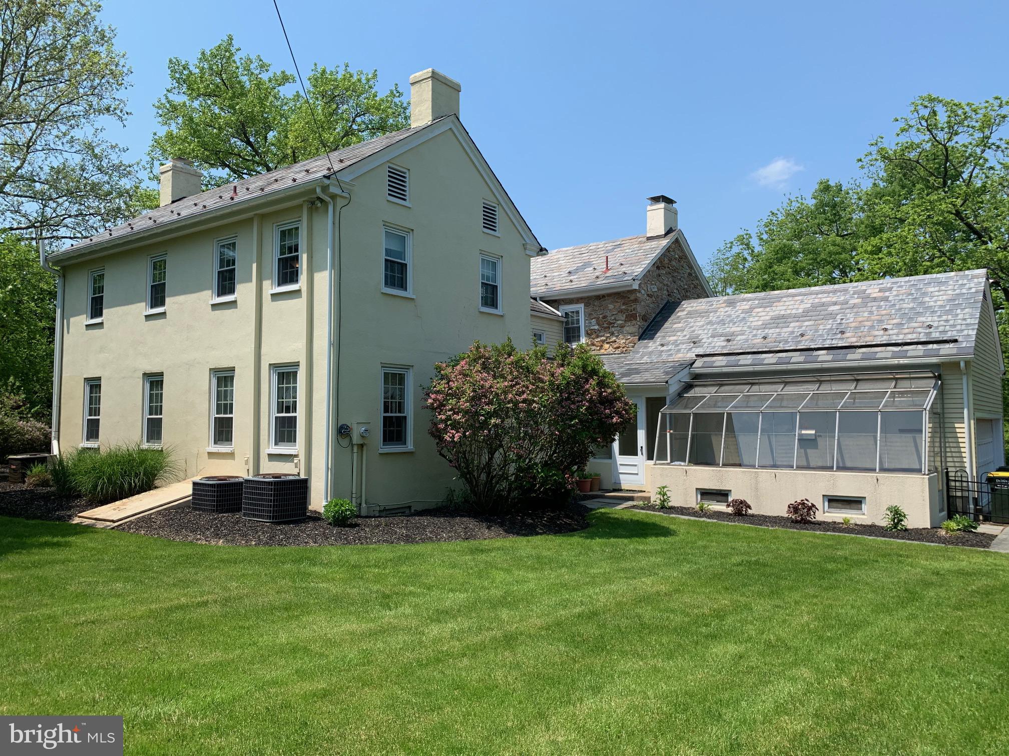 3055 Haupts Bridge Road Riegelsville, PA 18077 - Photo 49 of 65 Side exterior with green house and 2 car grg