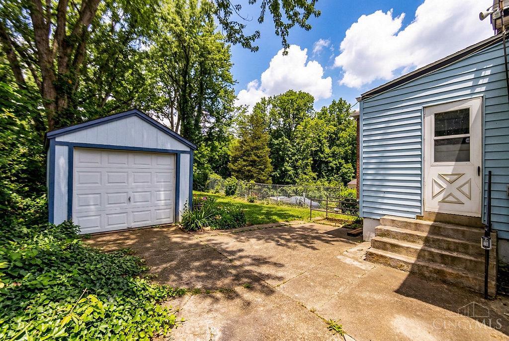 4817 Plainville Road Cincinnati, OH 45227 - Photo 22 of 27