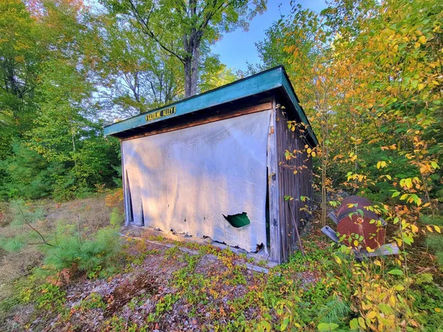 $520,000 | 15 Jackson Hole Drive, Carthage, ME 04224