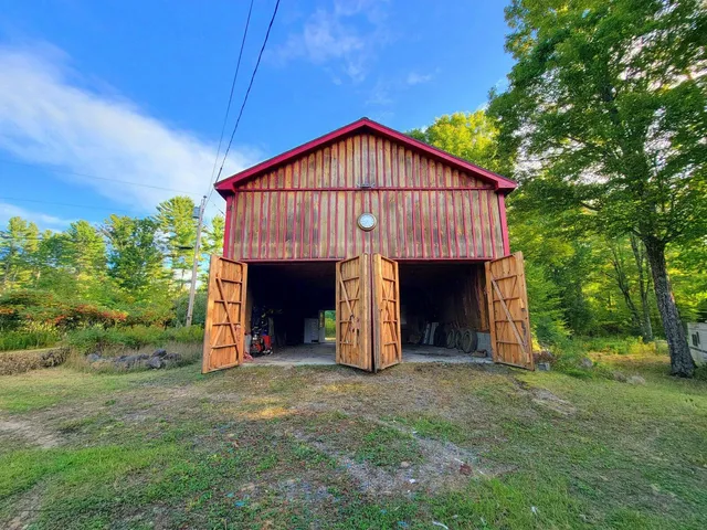 $520,000 | 15 Jackson Hole Drive, Carthage, ME 04224