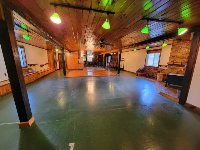 $520,000 | 15 Jackson Hole Drive, Carthage, ME 04224