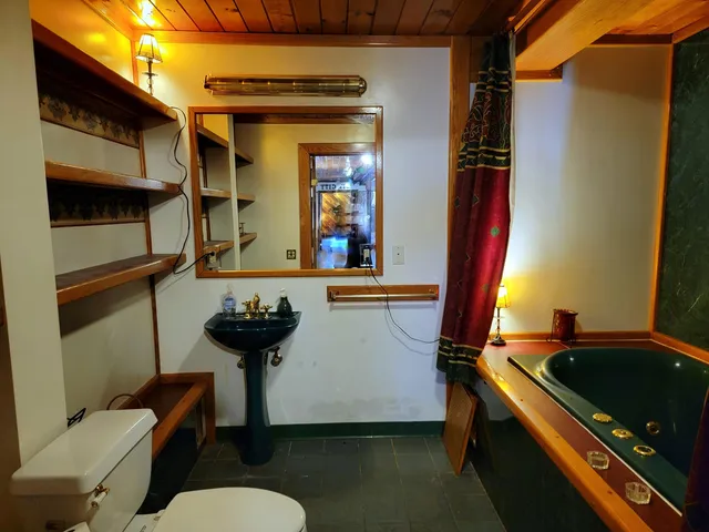 $520,000 | 15 Jackson Hole Drive, Carthage, ME 04224