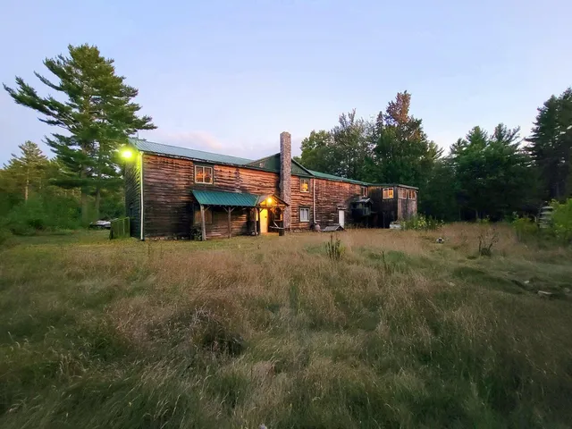 $520,000 | 15 Jackson Hole Drive, Carthage, ME 04224