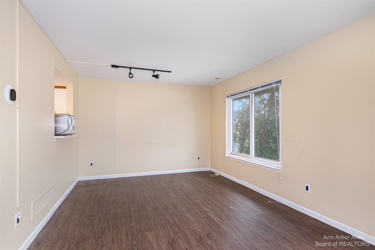 350 Briarcrest Drive, Unit 168 Ann Arbor, MI 48104 - Photo 5 of 21 Photo 5