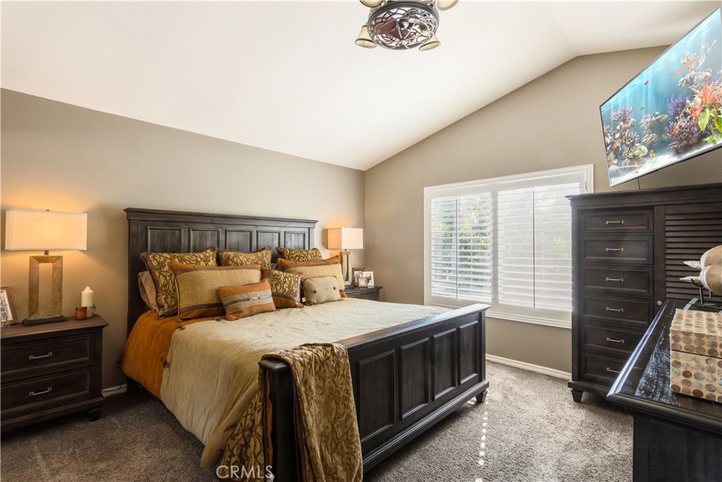 638 Riverview Drive Redlands, CA 92374 - Photo 21 of 48 Main bedroom