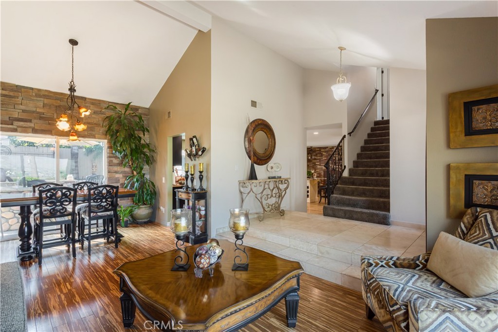 638 Riverview Drive Redlands, CA 92374 - Photo 4 of 48