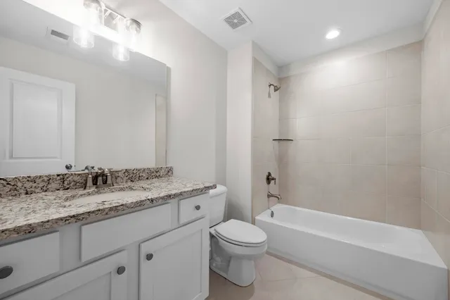 $630,000 | 5143 Lawrenceburg Lane, Lakeland, TN 38002