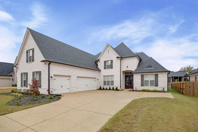 $630,000 | 5143 Lawrenceburg Lane, Lakeland, TN 38002