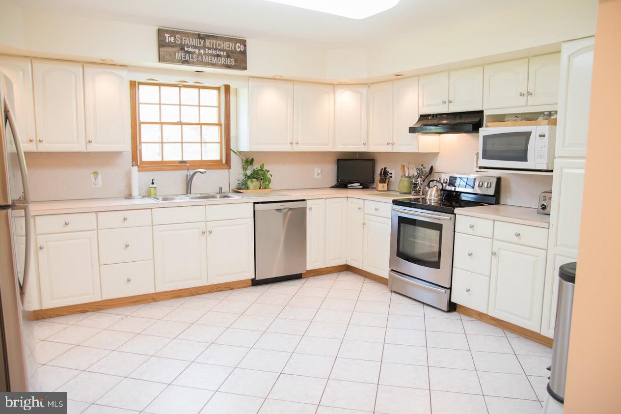 5149 Church Road Mount Laurel, NJ 08054 - Photo 8 of 32 Kitchen