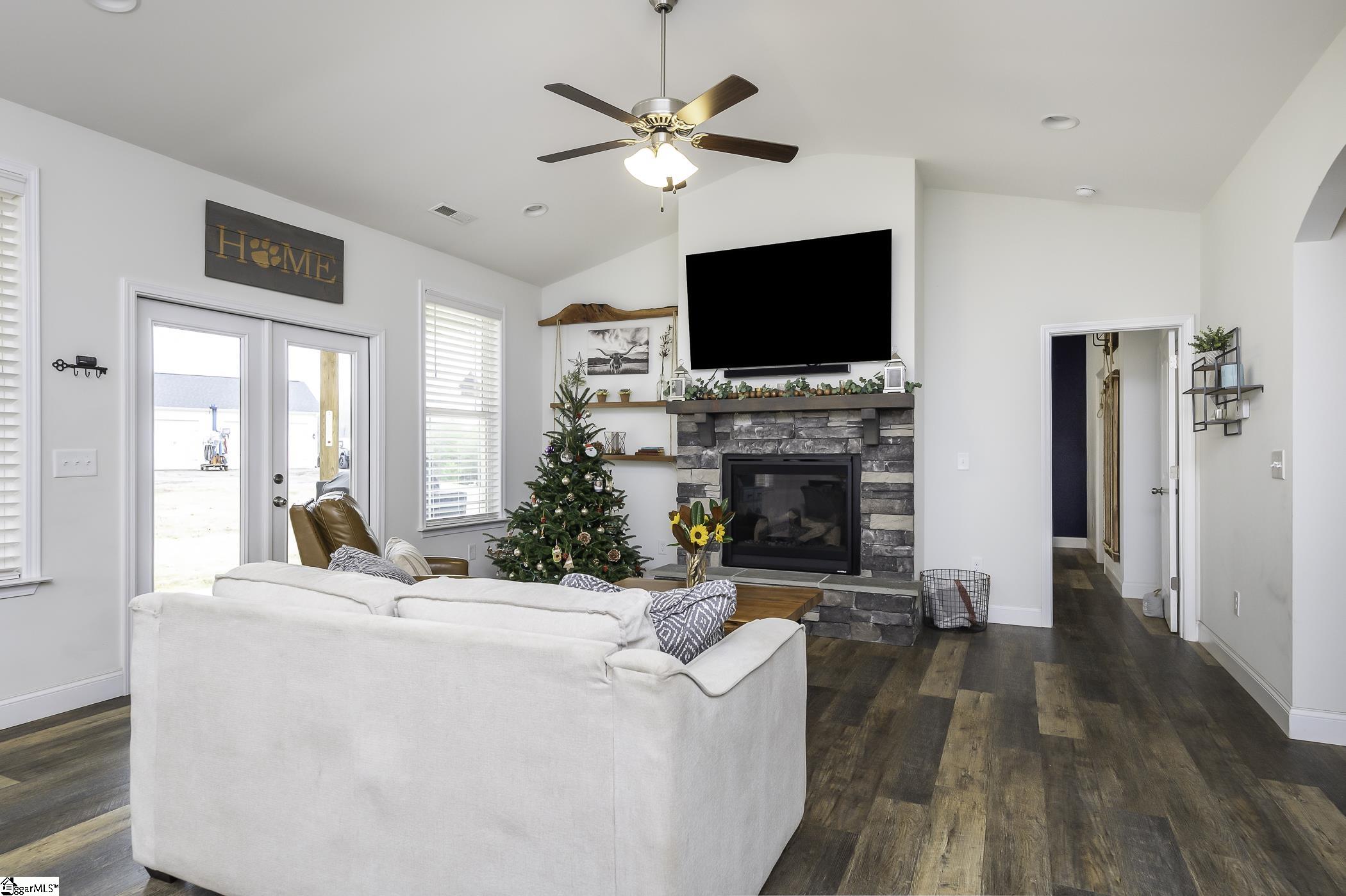 617 Tugaloo Road Travelers Rest, SC 29690 - Photo 5 of 31 Gallery Image 5