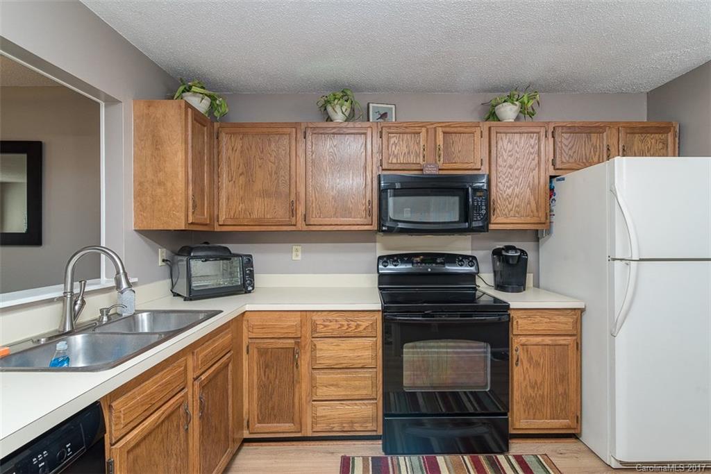 8208 Golf Ridge Drive, Unit 902 Charlotte, NC 28277 - Photo 5 of 16