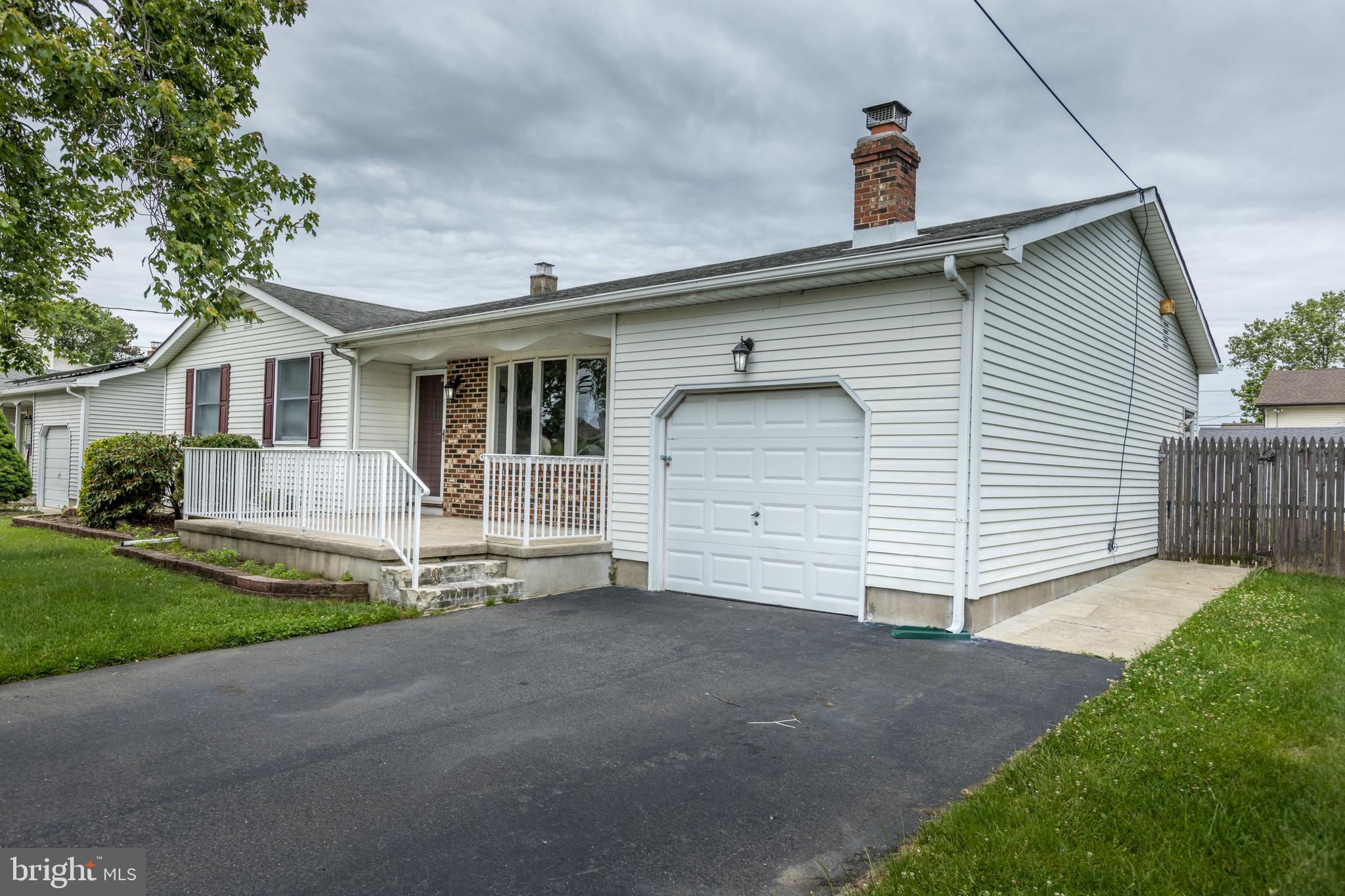 17 Edgemont Road Trenton, NJ 08620 - Photo 1 of 28 Front