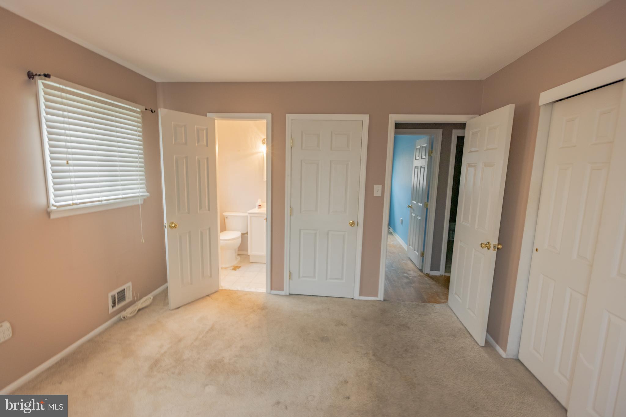 17 Edgemont Road Trenton, NJ 08620 - Photo 18 of 28 Master Bedroom