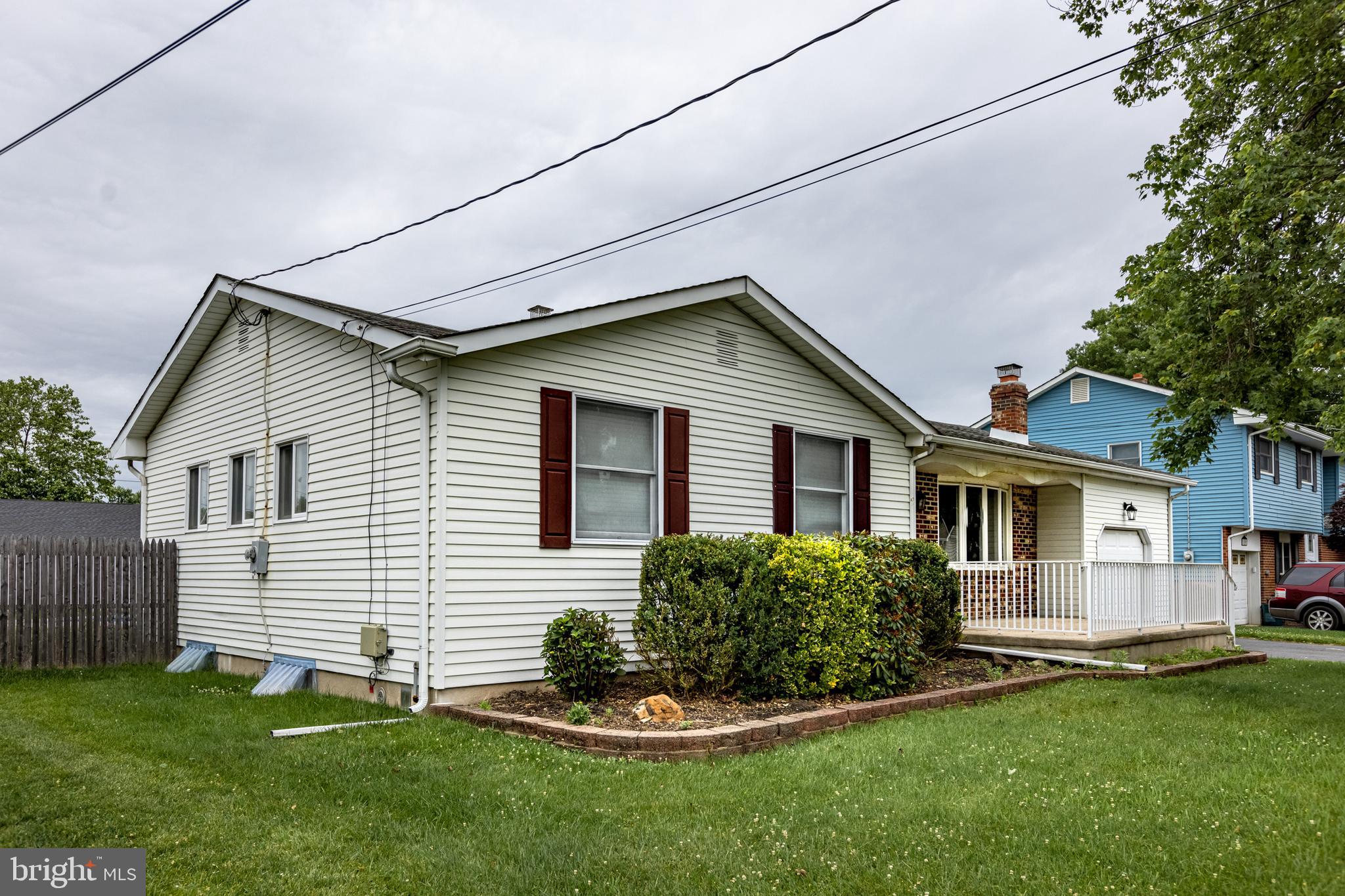 17 Edgemont Road Trenton, NJ 08620 - Photo 3 of 28 Side