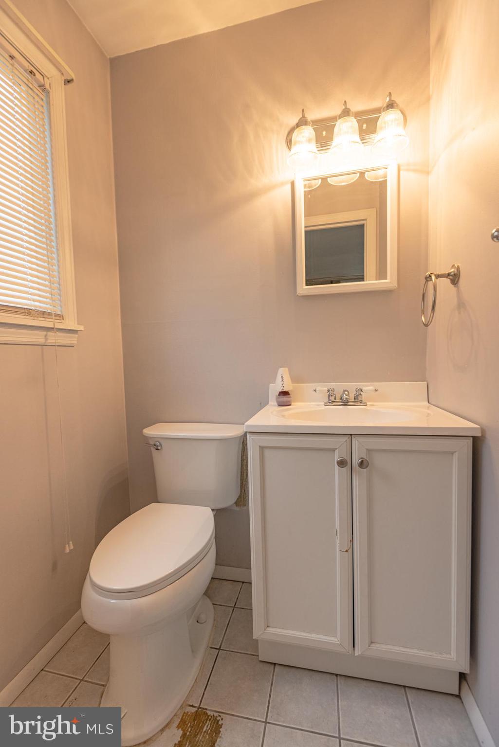 17 Edgemont Road Trenton, NJ 08620 - Photo 24 of 28 1/2 Bath