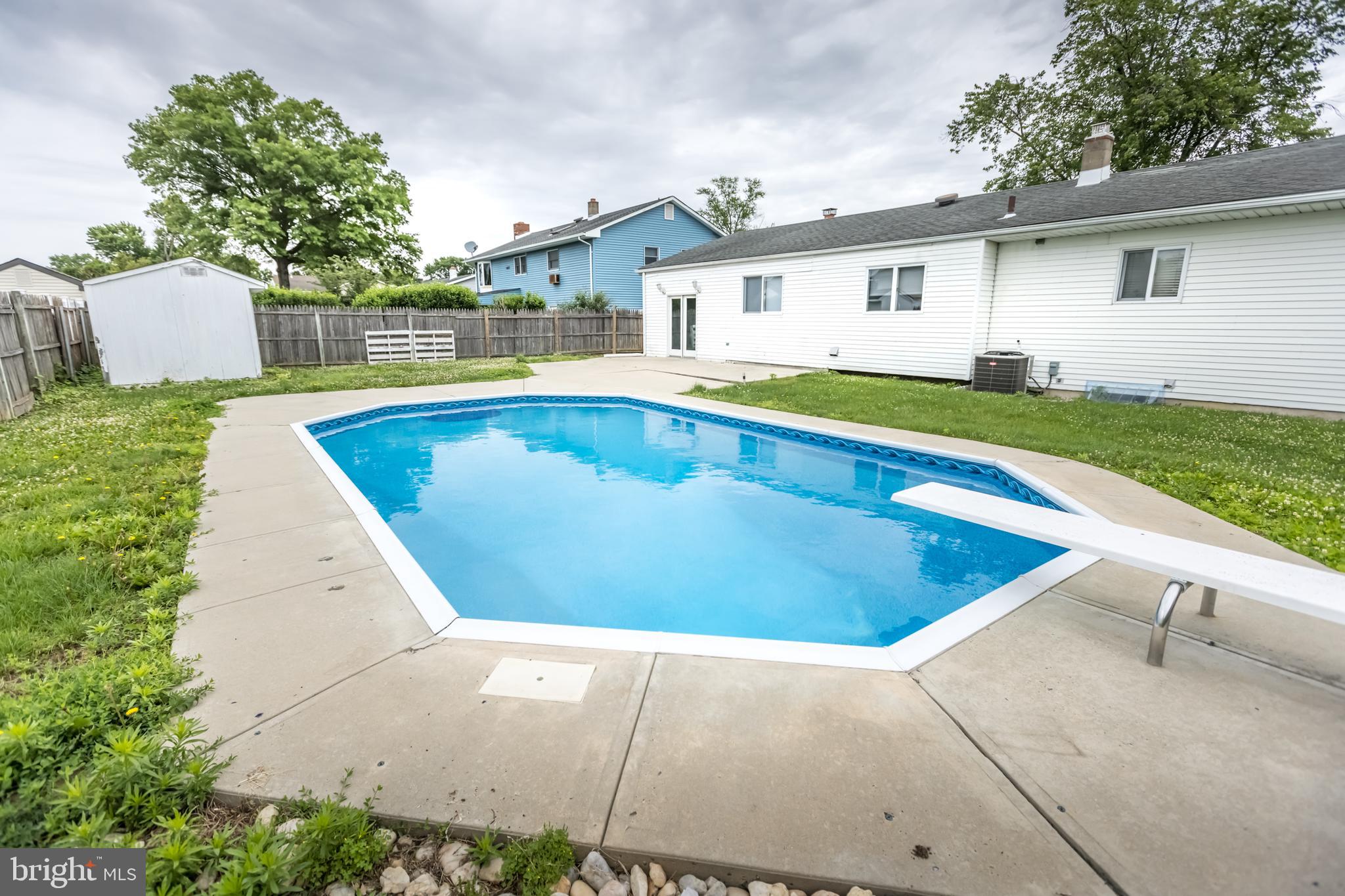 17 Edgemont Road Trenton, NJ 08620 - Photo 6 of 28 Pool