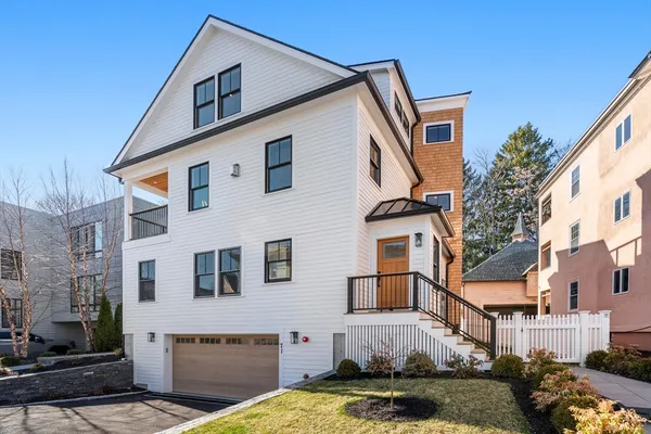 $8,000 | 71 Greenough Street, Unit 2, Brookline, MA 02445