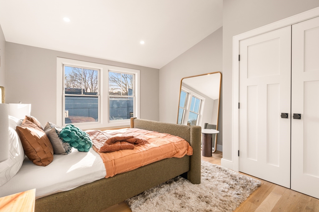 71 Greenough Street, Unit 2 Brookline, MA 02445 - Photo 18 of 26