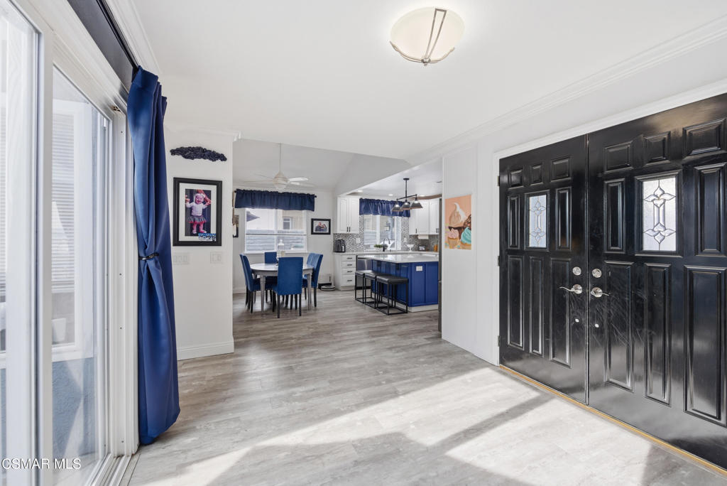 2497 Orangewood Place Simi Valley, CA 93065 - Photo 3 of 42 a view of a living room