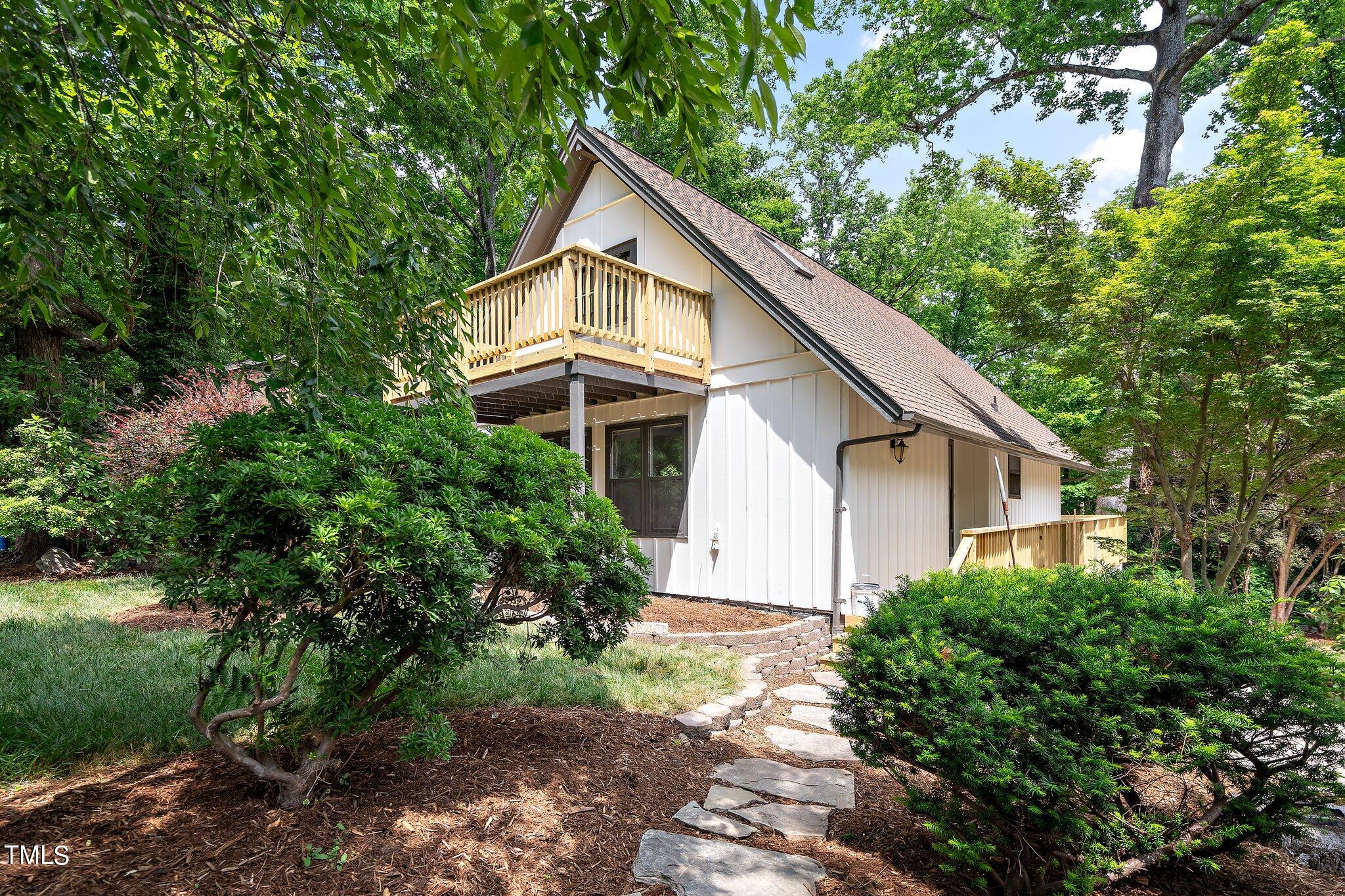 5712 Old Forge Circle Raleigh, NC 27609 - Photo 4 of 51 42-web-or-mls-5712 Old Forge Cir (39 of