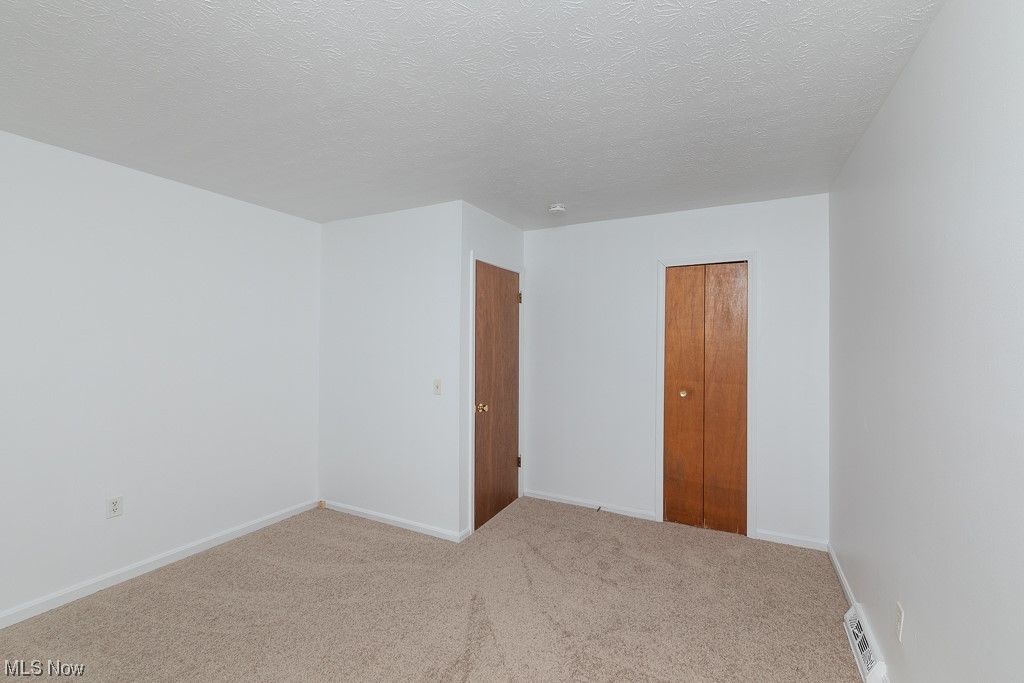 4785 Columbia Road, Unit 103 North Olmsted, OH 44070 - Photo 10 of 18 Bedroom