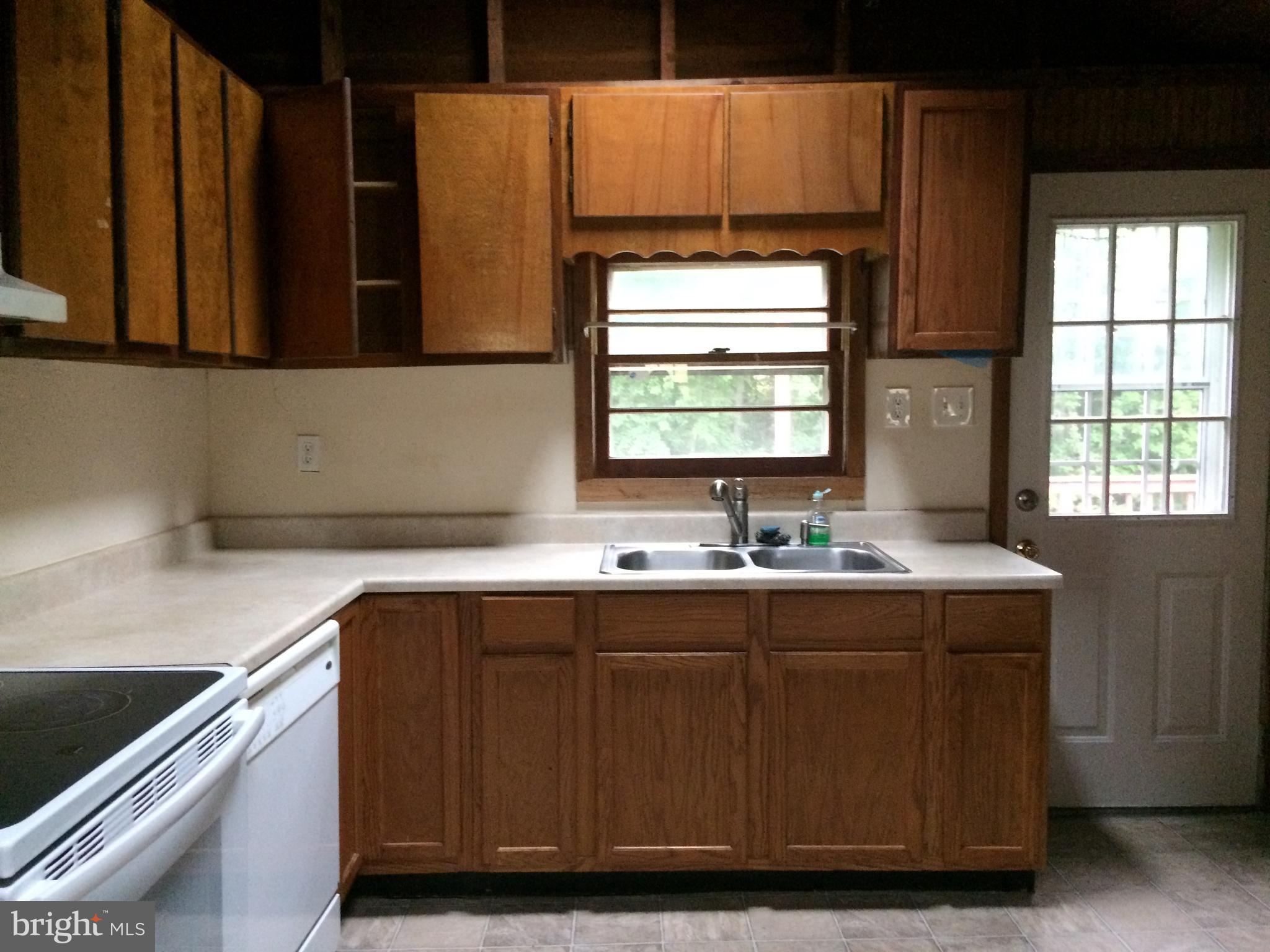 525 Courthouse Road Stafford, VA 22554 - Photo 6 of 10 Kitchen
