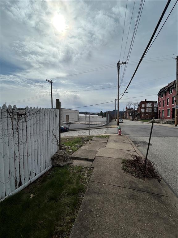 0 Kirkbride Pittsburgh, PA 15212 - Photo 4 of 8 a view of a terrace