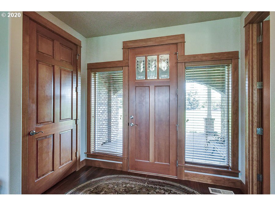19601 Northeast Boones Ferry Road Hubbard, OR 97032 - Photo 5 of 30 Gallery Image 5