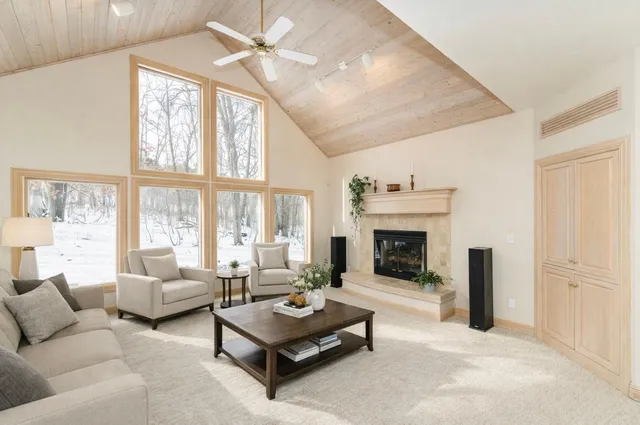 $888,000 | 3324 Fox Hollow Lane Southwest, Rochester, MN 55902