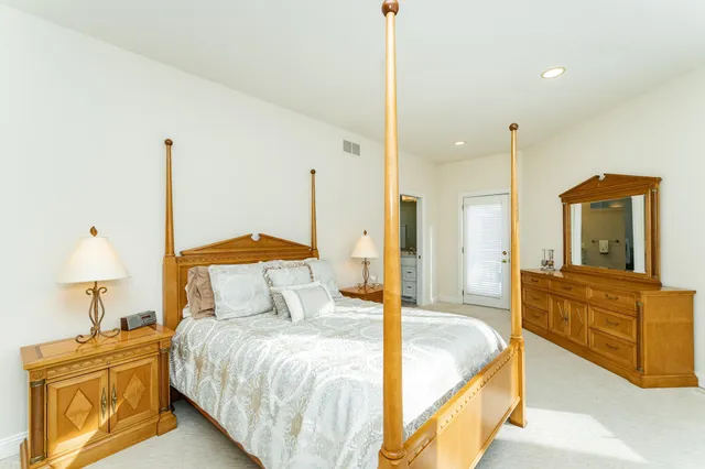 $888,000 | 3324 Fox Hollow Lane Southwest, Rochester, MN 55902