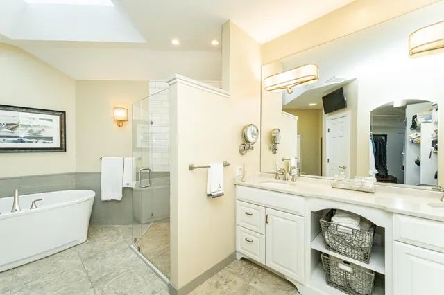 $888,000 | 3324 Fox Hollow Lane Southwest, Rochester, MN 55902