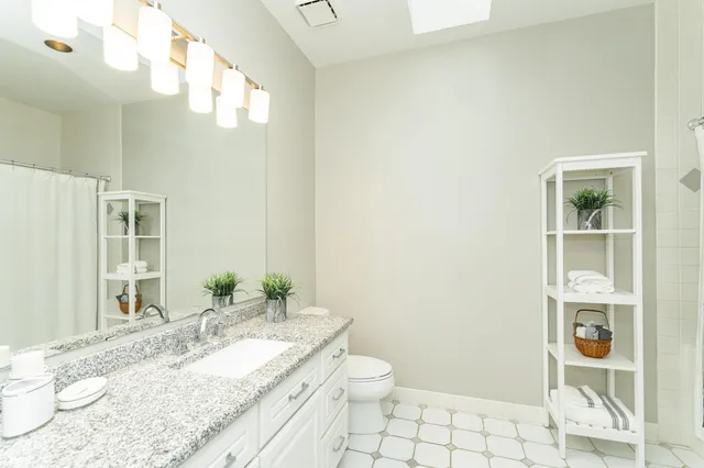 $888,000 | 3324 Fox Hollow Lane Southwest, Rochester, MN 55902