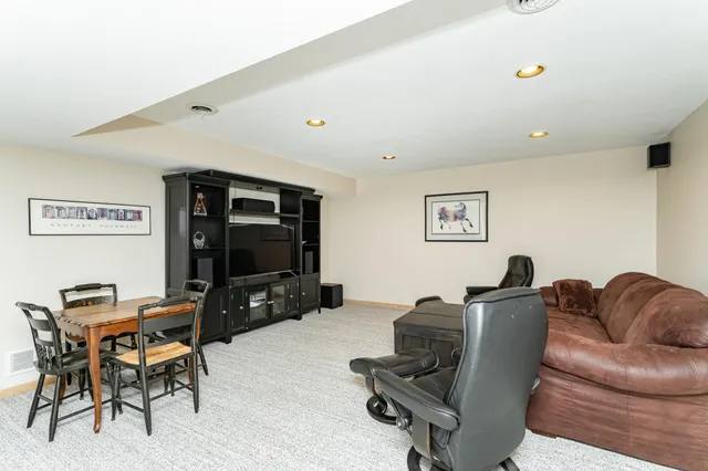 $888,000 | 3324 Fox Hollow Lane Southwest, Rochester, MN 55902