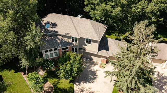 $888,000 | 3324 Fox Hollow Lane Southwest, Rochester, MN 55902