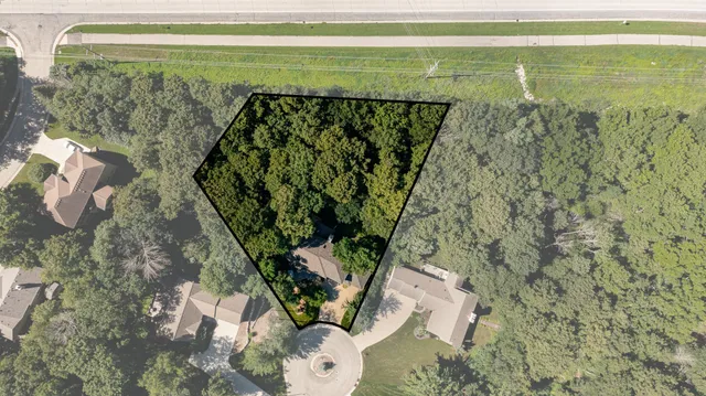 $888,000 | 3324 Fox Hollow Lane Southwest, Rochester, MN 55902