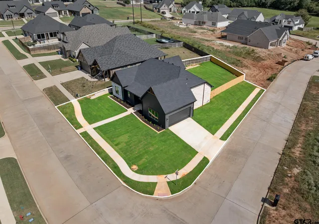 $417,900 | 406 Sides Boulevard, Bullard, TX 75757