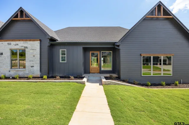 $417,900 | 406 Sides Boulevard, Bullard, TX 75757