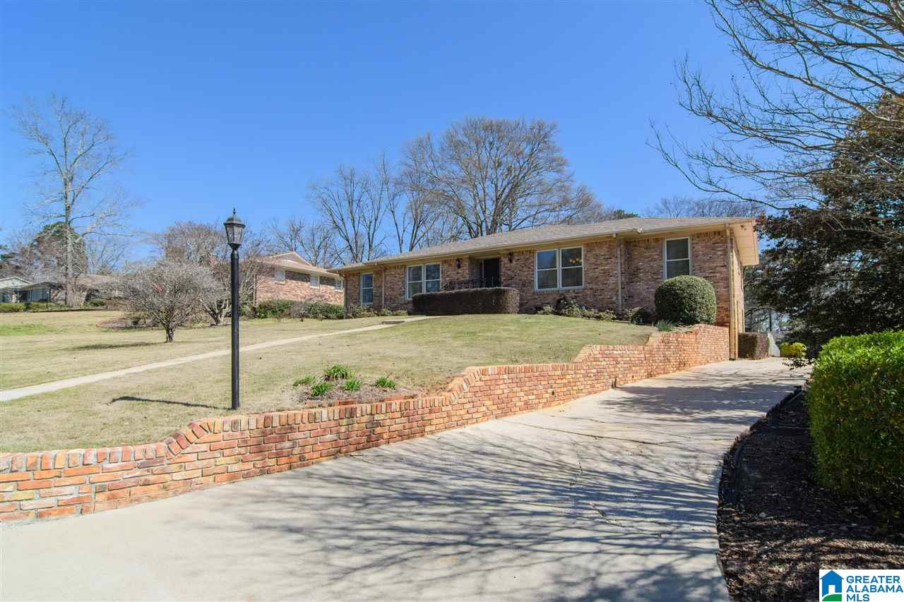 1817 Post Oak Road Vestavia Hills, AL 35216 - Photo 3 of 50