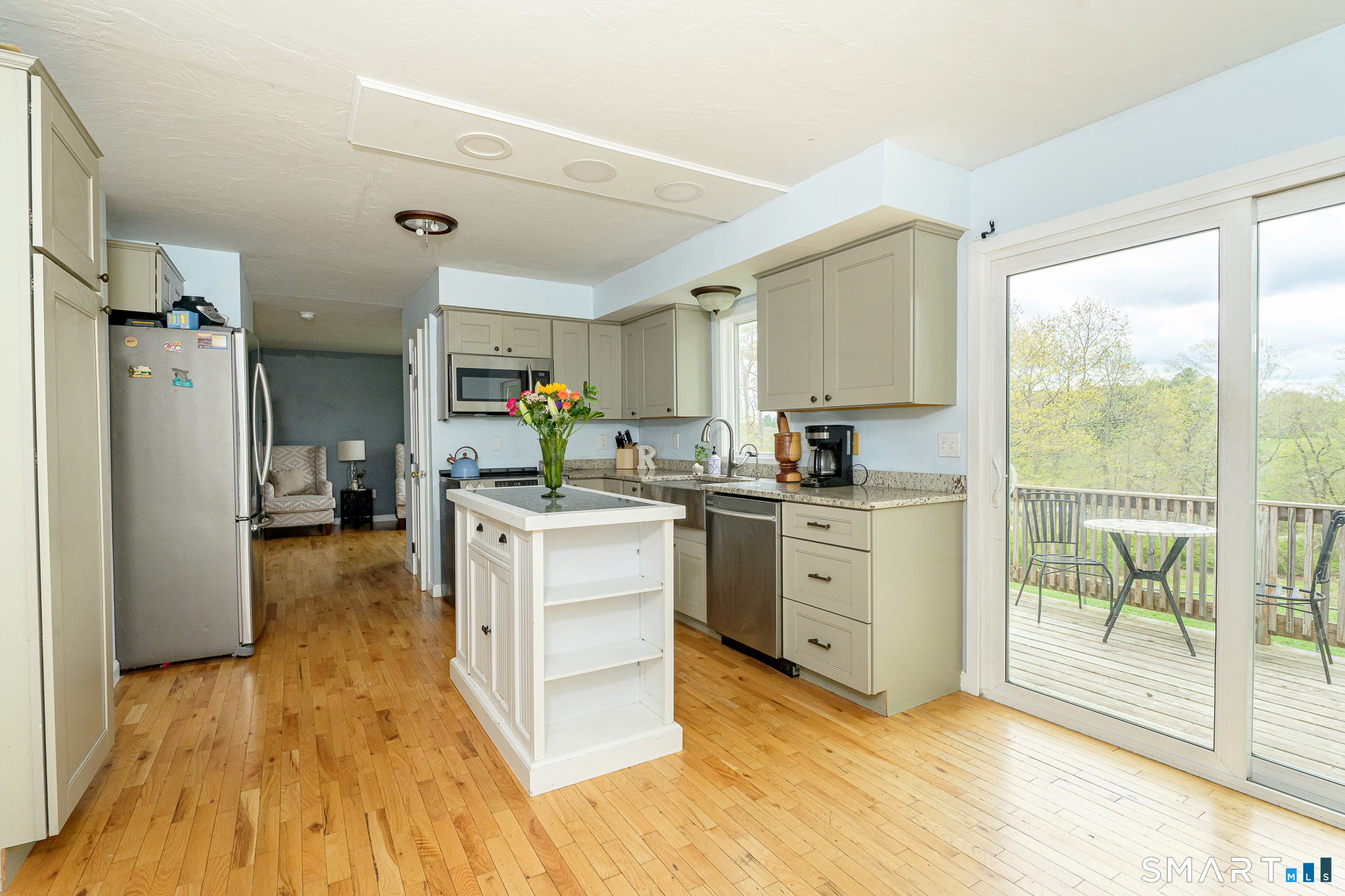 221 Quasset Road Pomfret, CT 06259 - Photo 6 of 40
